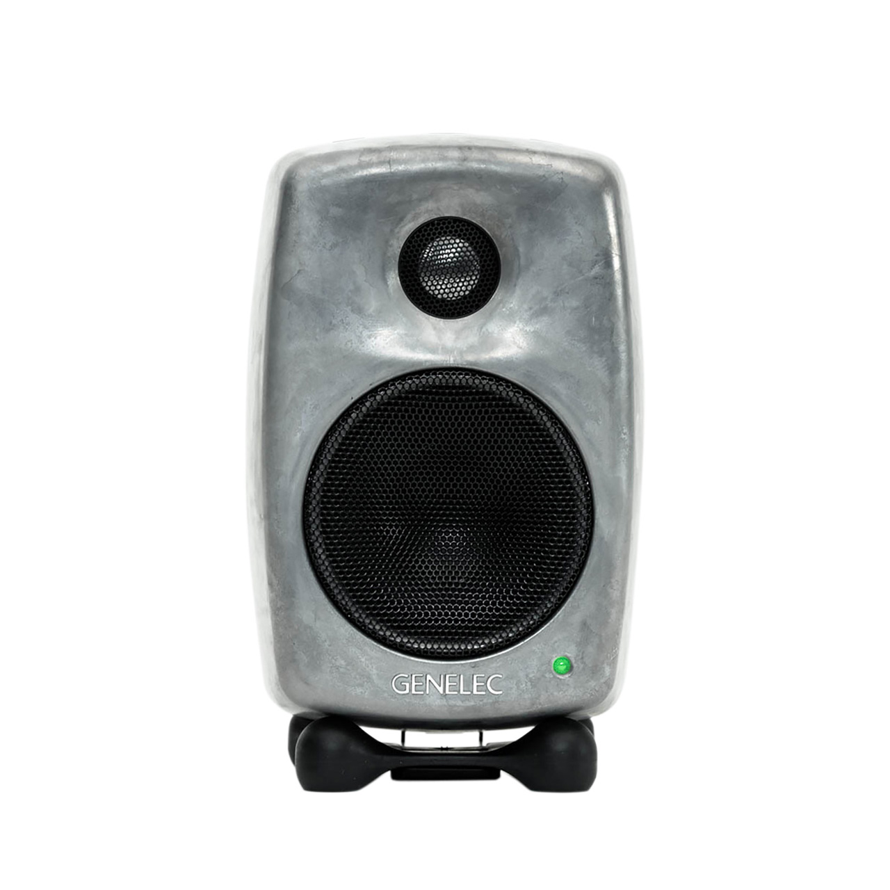 Genelec | プレスリリース | 2024年4月26日 | Genelecの最もコンパクトなスピーカー「8010A」「G  One」にRAWフィニッシュを追加 - ジェネレックジャパン